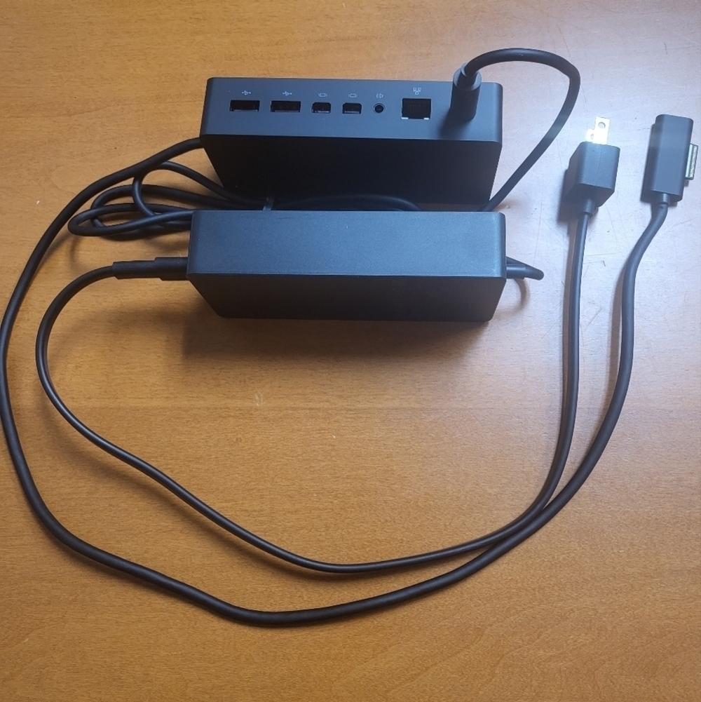 Microsoft Surface 4 Docking Station